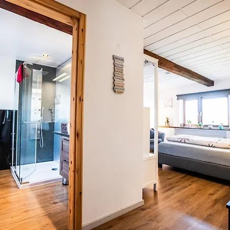 Schwedenkreuz ゲストハウス ライメラート